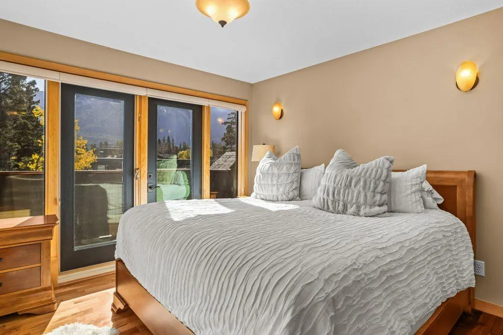 702 4 Street, #104