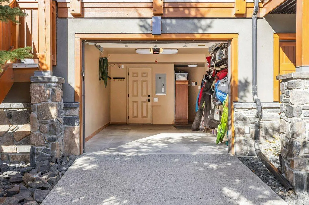 702 4 Street, #104