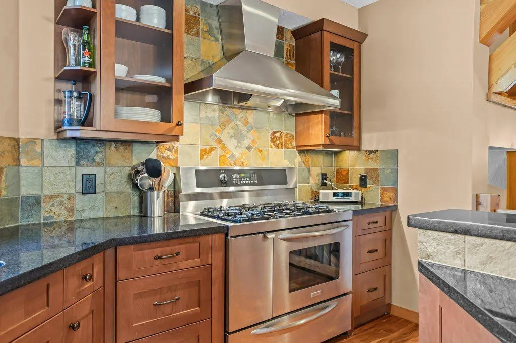 702 4 Street, #104