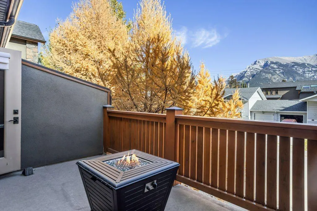 702 4 Street, #104
