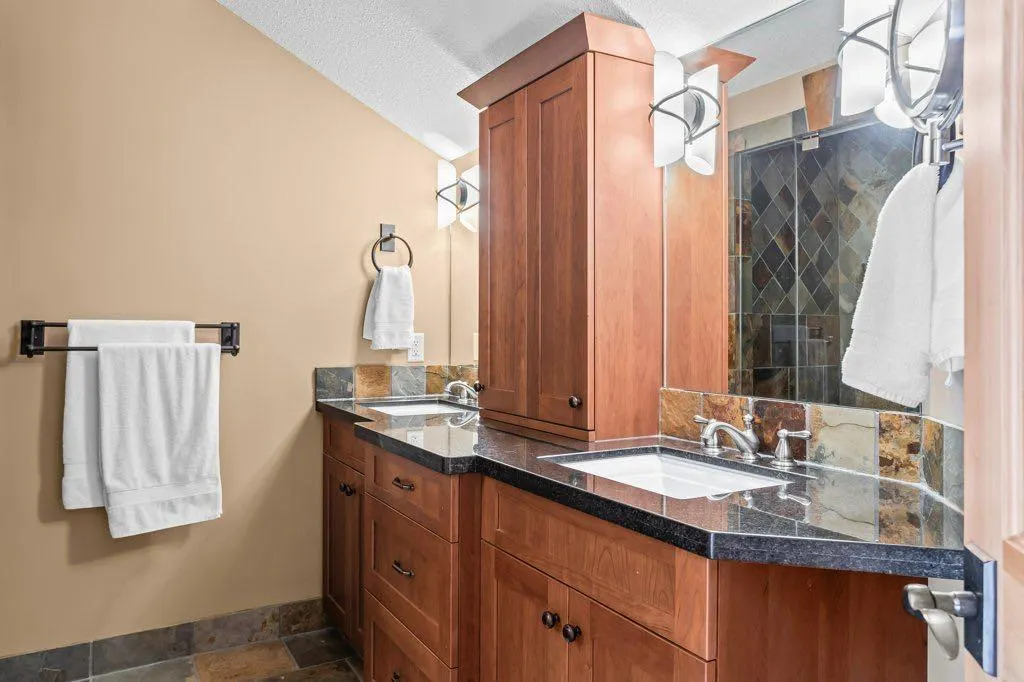 702 4 Street, #104