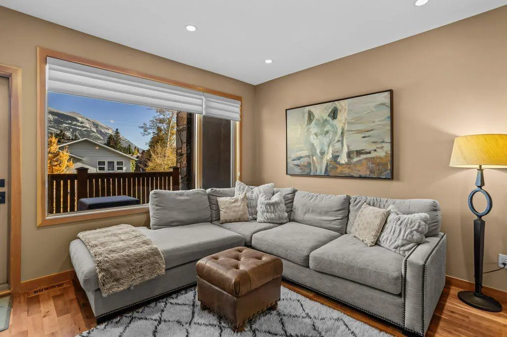 702 4 Street, #104