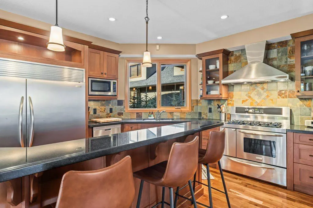 702 4 Street, #104