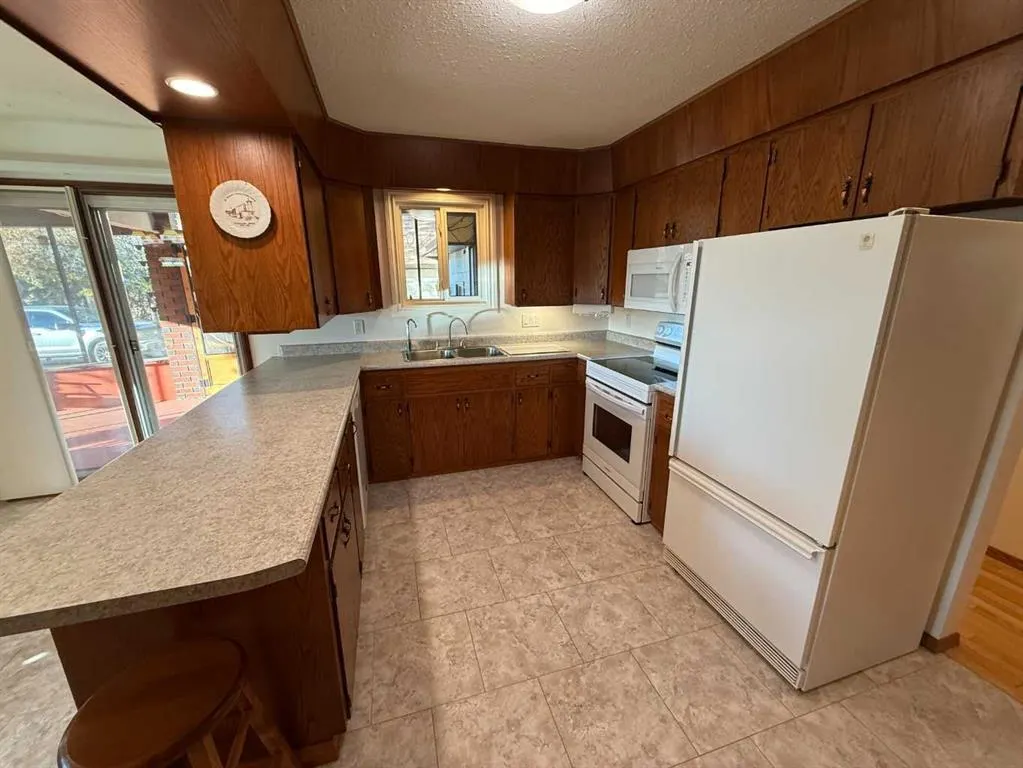 48077 Range Road 3275