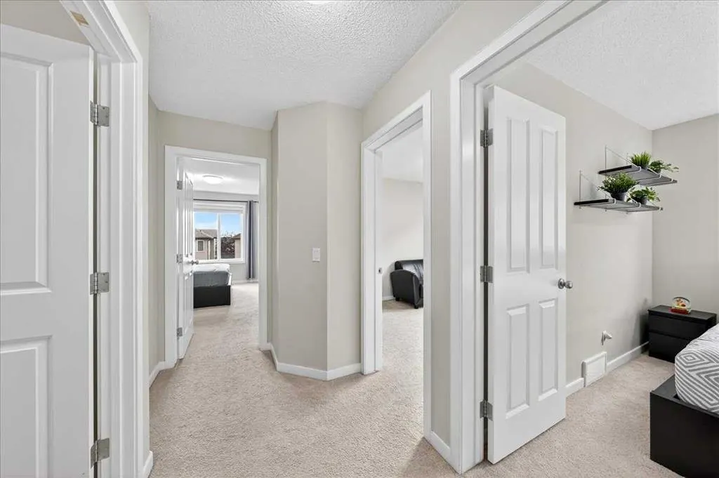 19 Sage Valley Close NW