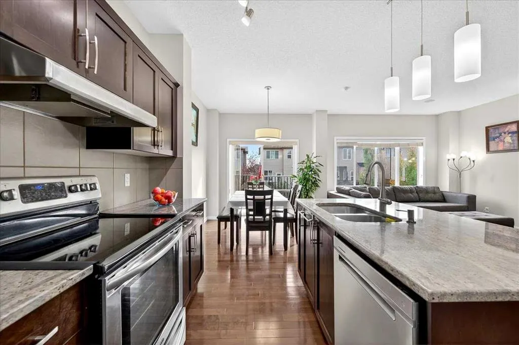 19 Sage Valley Close NW