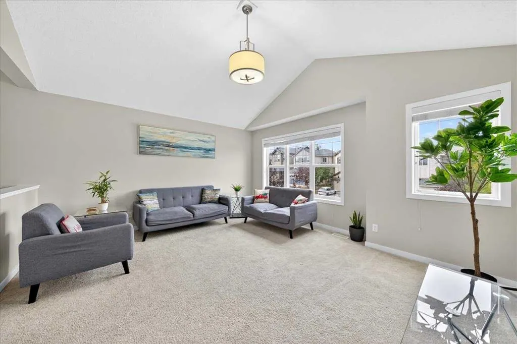 19 Sage Valley Close NW