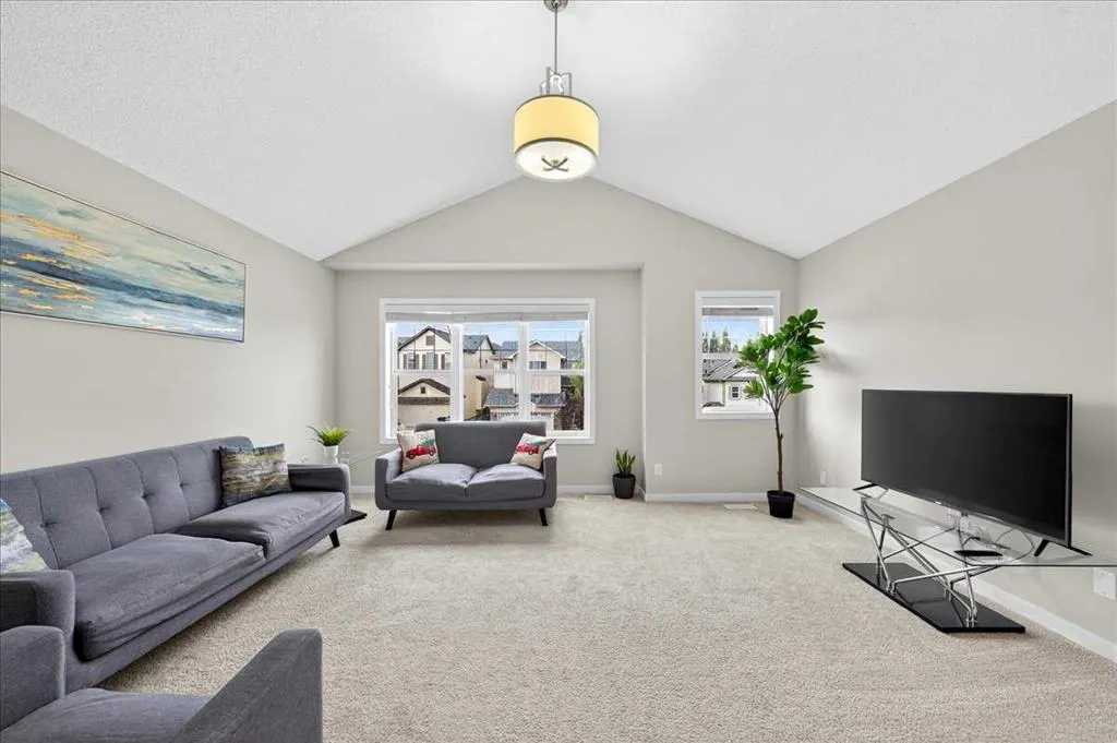 19 Sage Valley Close NW