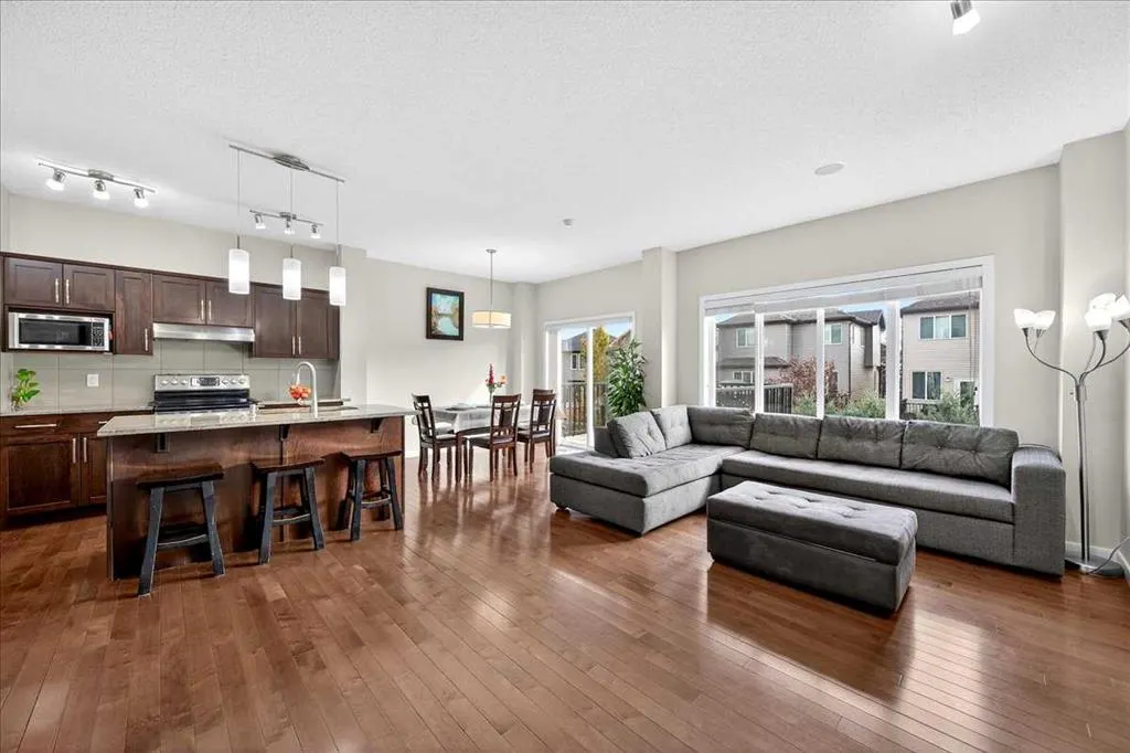 19 Sage Valley Close NW