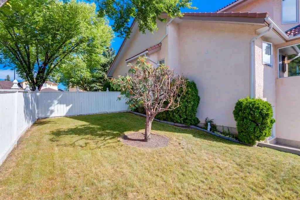 180 Edgevalley Circle NW