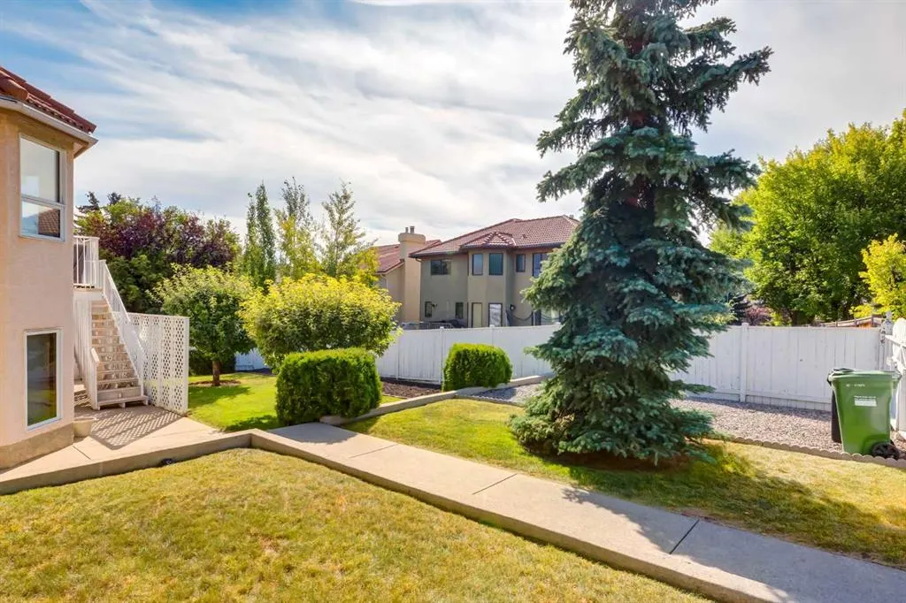 180 Edgevalley Circle NW