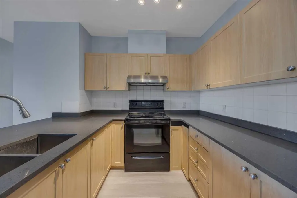 333 Taravista Drive NE, #1108