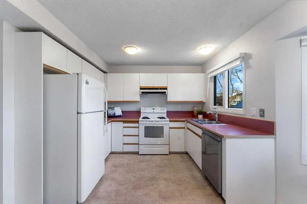 85 Summerfield Road SE