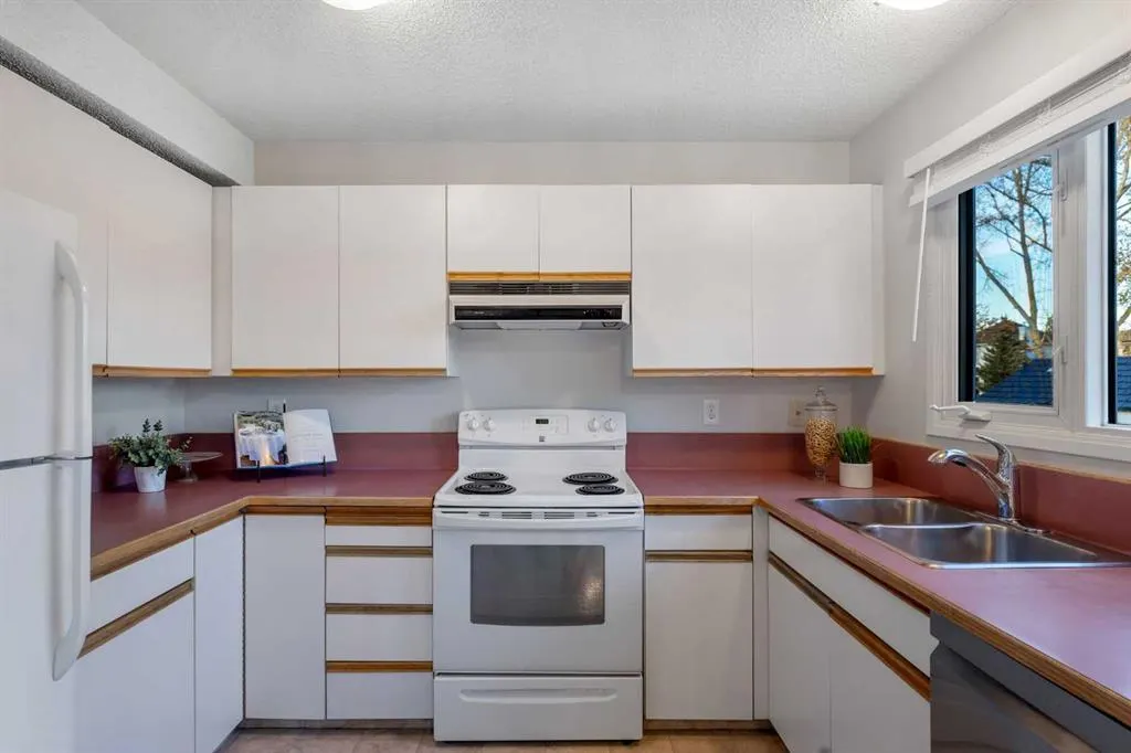 85 Summerfield Road SE