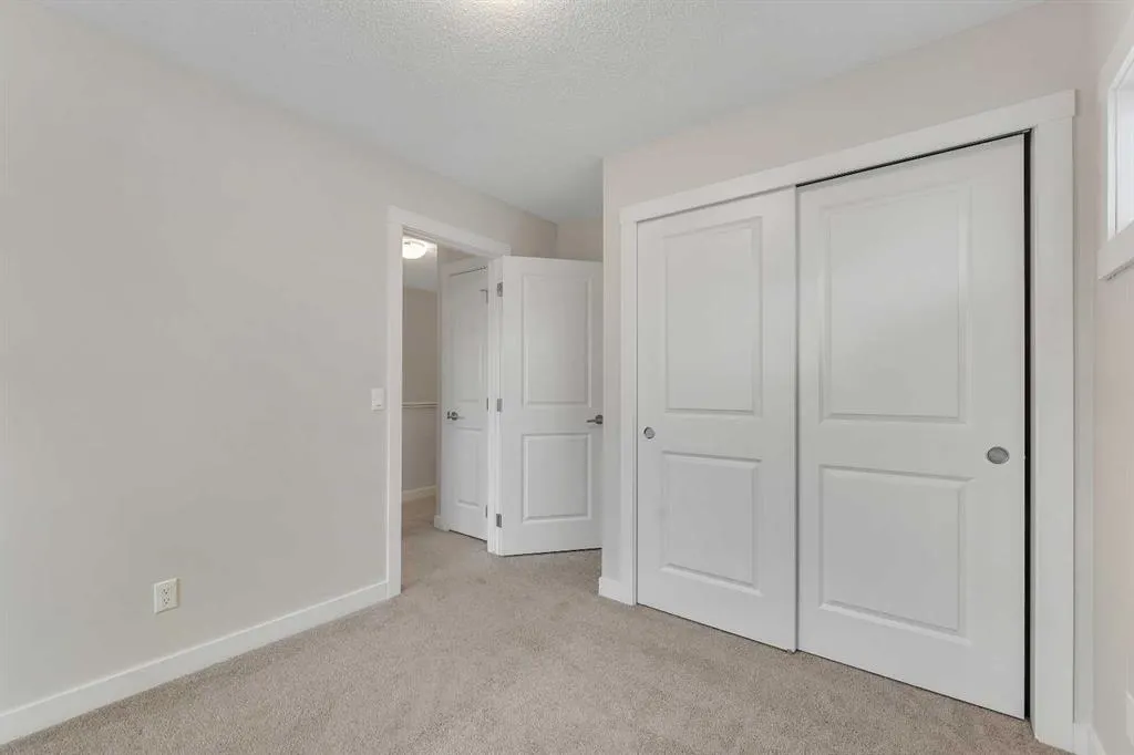 1225 Kings Heights Way SE, #101