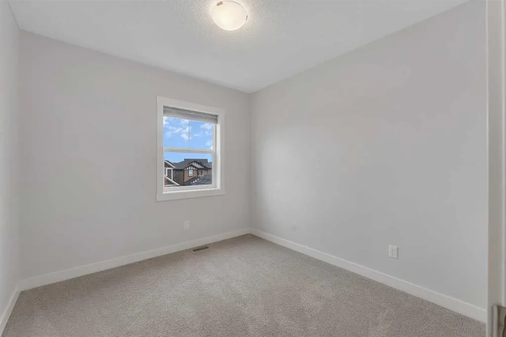 1225 Kings Heights Way SE, #101