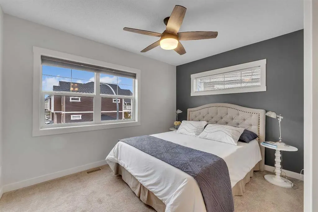 1225 Kings Heights Way SE, #101