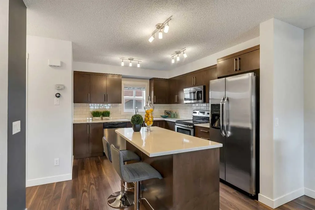 1225 Kings Heights Way SE, #101