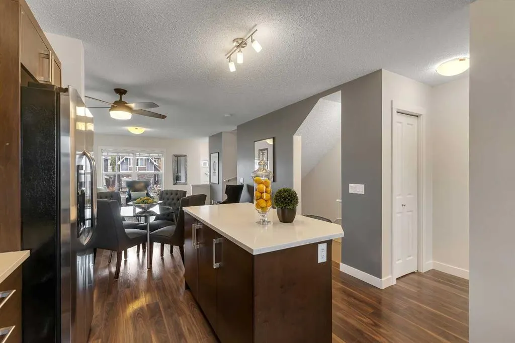 1225 Kings Heights Way SE, #101