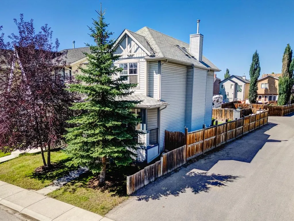 133 Auburn Bay View SE