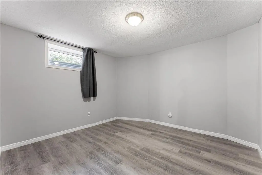 29 Martinvalley Place NE