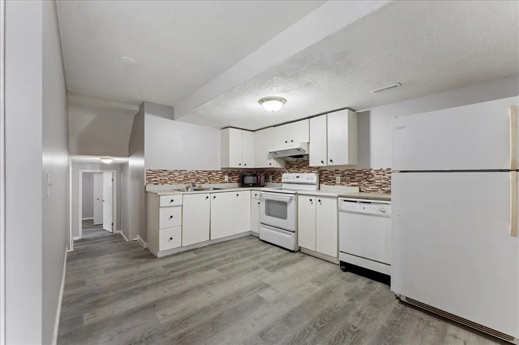 29 Martinvalley Place NE