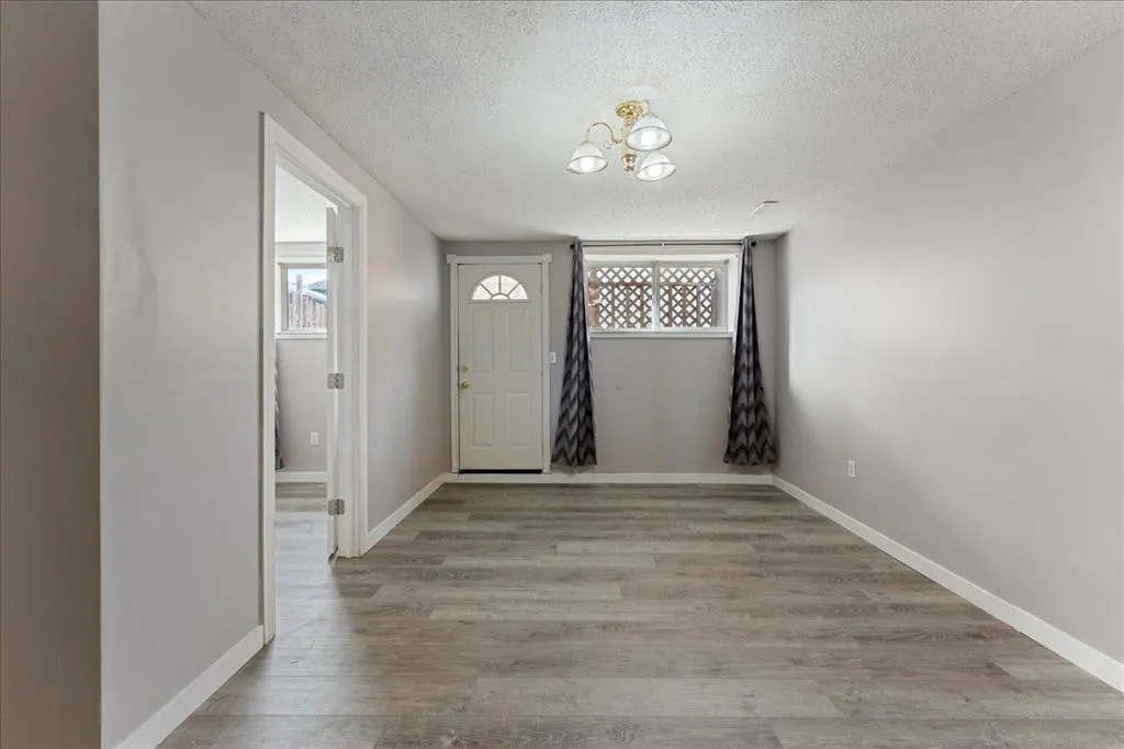 29 Martinvalley Place NE