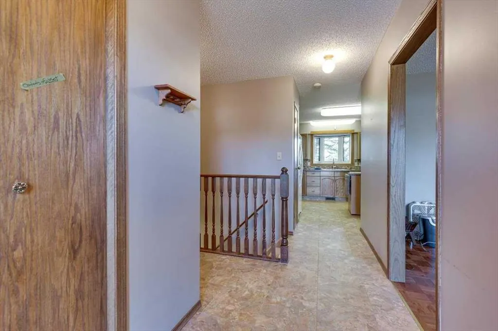 433 Regal Crescent