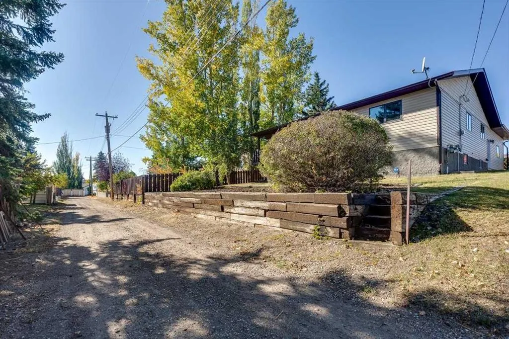 433 Regal Crescent