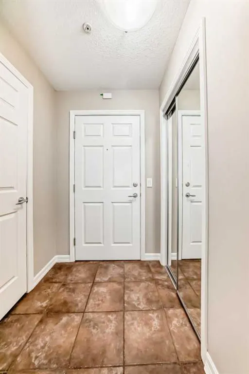 92 Crystal Shores Road, #3104