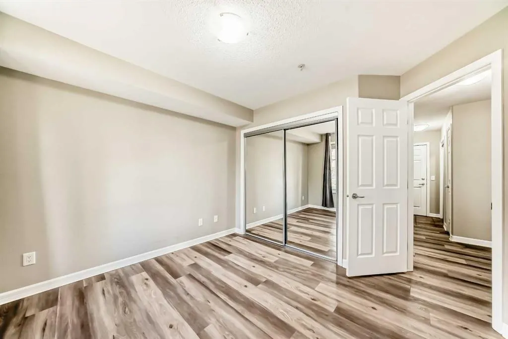 92 Crystal Shores Road, #3104