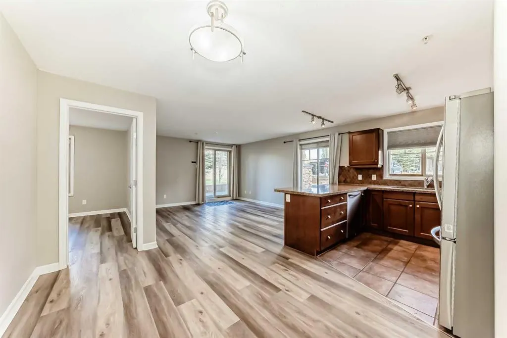 92 Crystal Shores Road, #3104