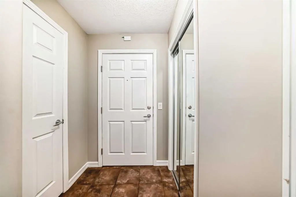 92 Crystal Shores Road, #3104