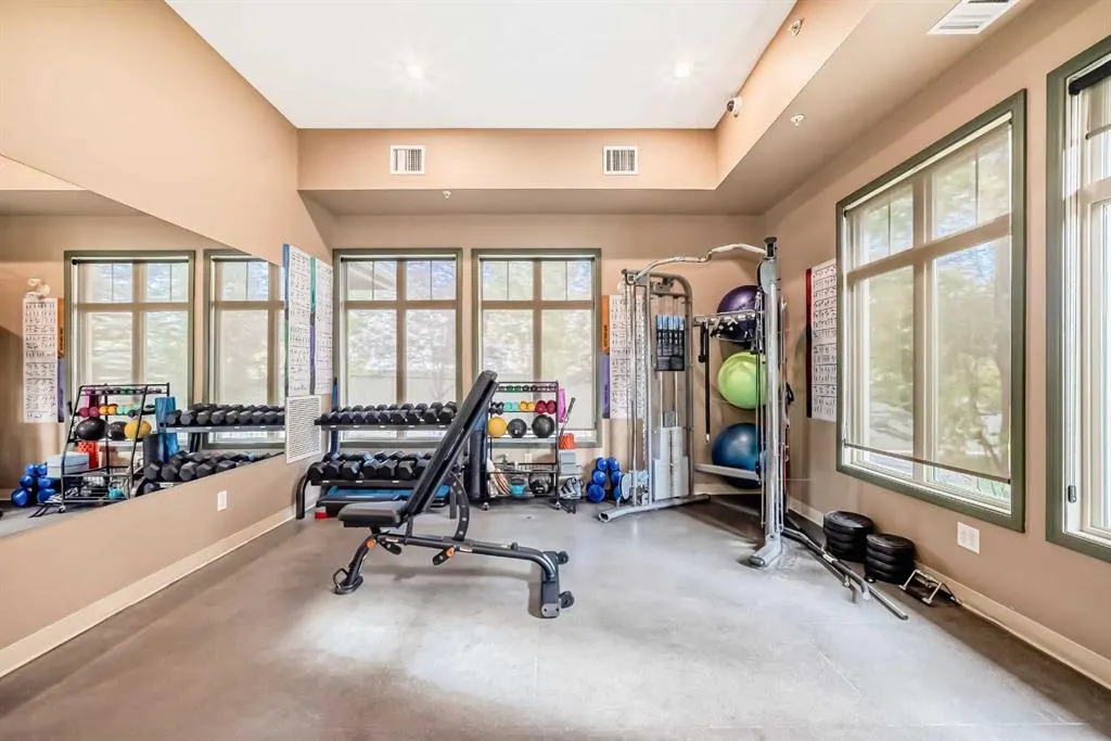 92 Crystal Shores Road, #3104
