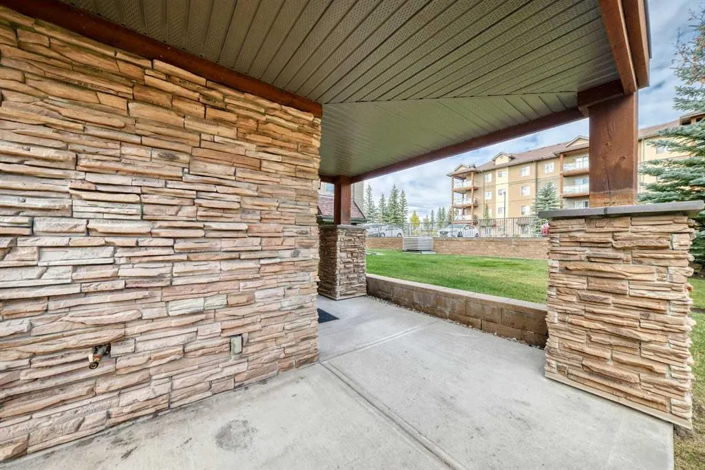92 Crystal Shores Road, #3104