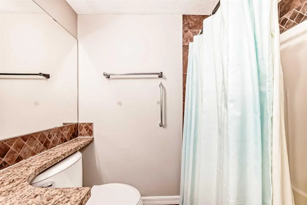 92 Crystal Shores Road, #3104