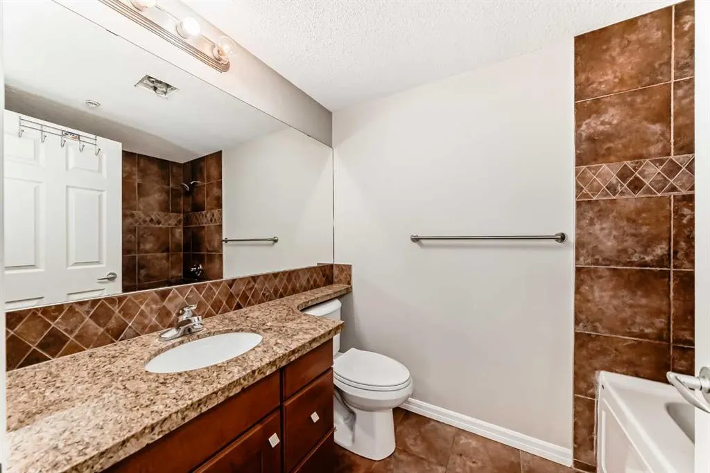 92 Crystal Shores Road, #3104