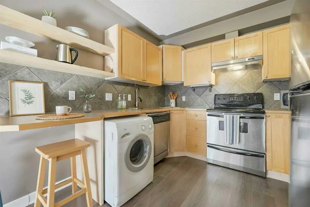 316 22 Avenue SW, #17