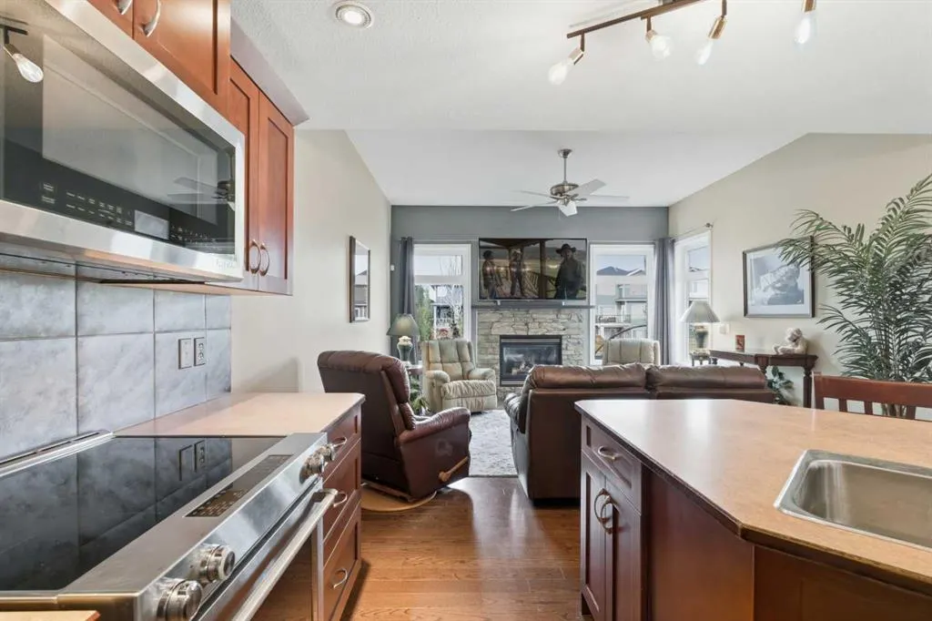788 Luxstone Landing SW