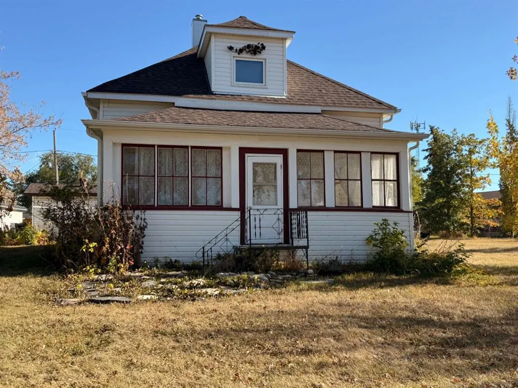 103 2 Street W