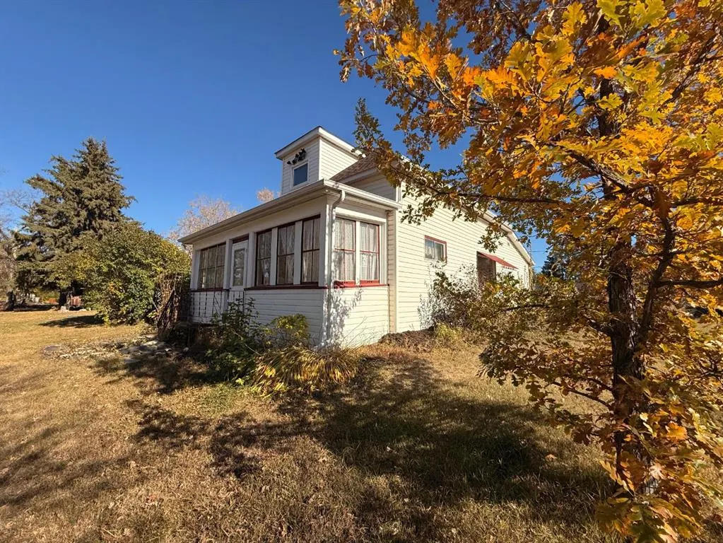 103 2 Street W