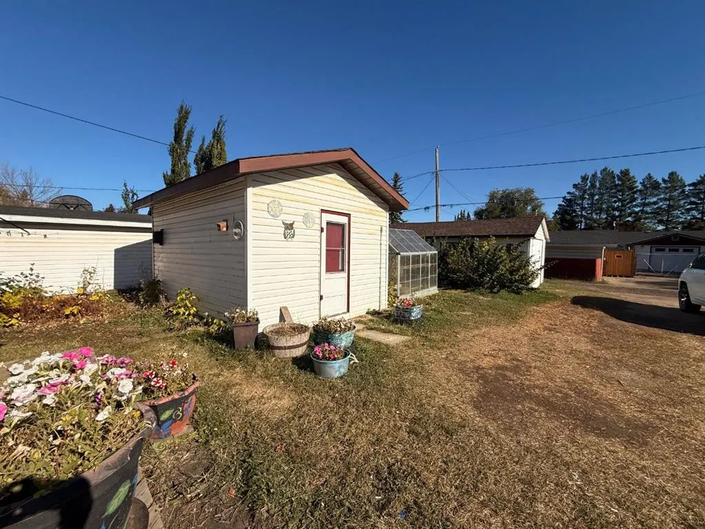 103 2 Street W