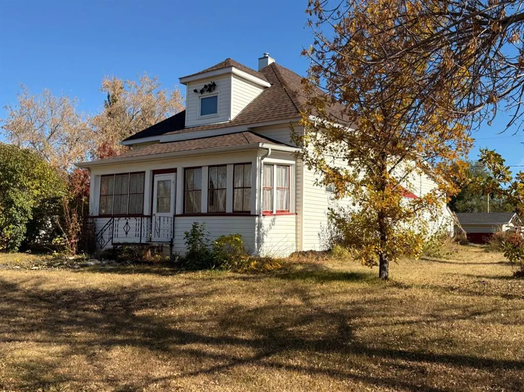 103 2 Street W