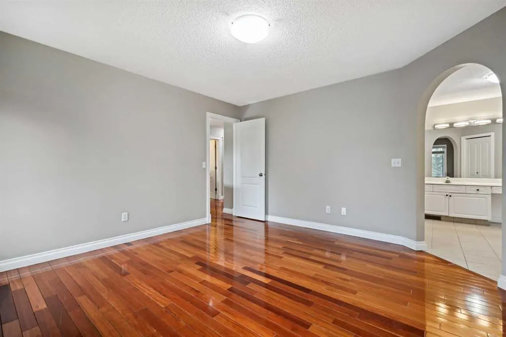 26 Hamptons Grove NW
