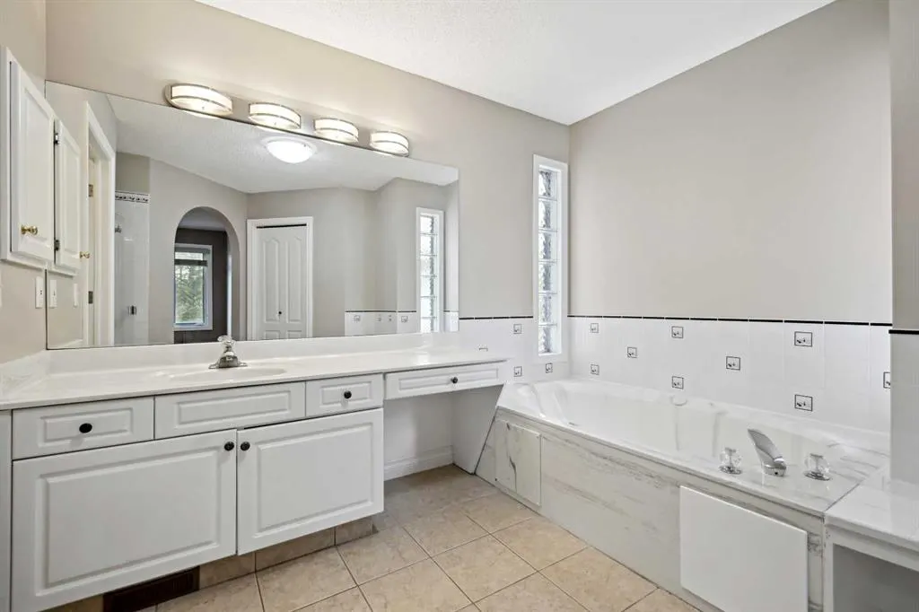 26 Hamptons Grove NW