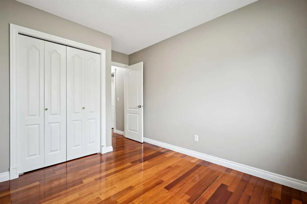 26 Hamptons Grove NW