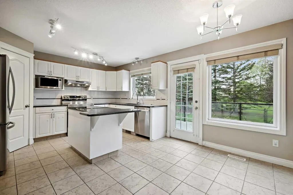 26 Hamptons Grove NW