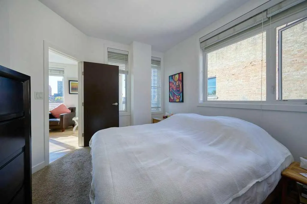 333 22 Avenue SW, #306