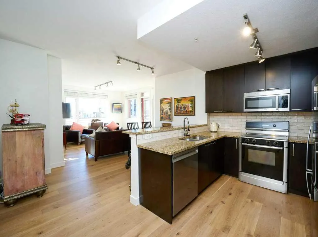333 22 Avenue SW, #306