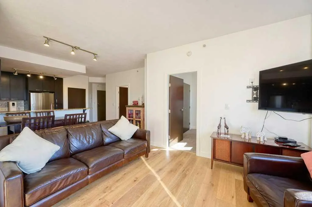 333 22 Avenue SW, #306
